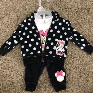 Never Worn 0-3 month Minnie Mouse Jumpsuit